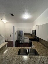 20820 San Simeon Way, Unit 24G in Miami, FL - Building Photo - Building Photo