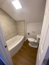 35 Academy St, Unit C in Killingly, CT - Foto de edificio - Building Photo