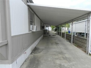 4 N 10th St in McAllen, TX - Building Photo - Building Photo