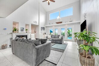 1585 Sykes Creek Dr in Merritt Island, FL - Building Photo - Building Photo