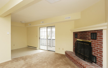 Carpenter Village Apartments in Altamont, NY - Building Photo - Interior Photo