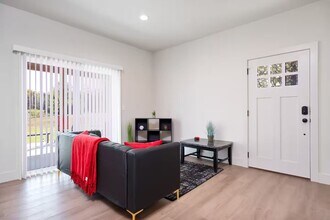 7625 S Xenophon Ave in Tulsa, OK - Foto de edificio - Building Photo