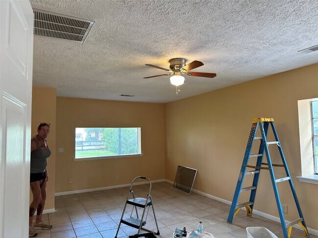 9334 Lomax St in Houston, TX - Building Photo - Building Photo