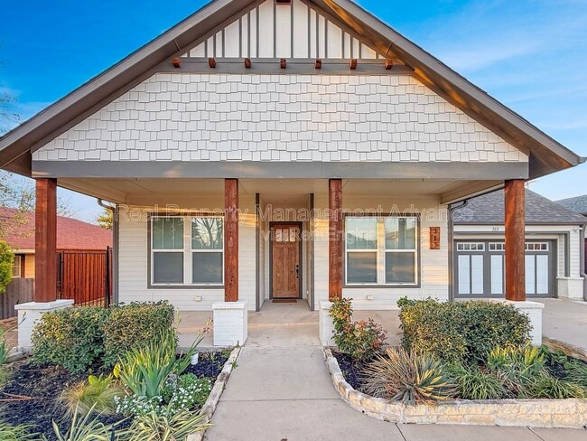 313 E 3rd St in Prosper, TX - Building Photo - Building Photo