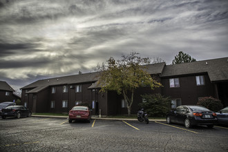 Garden Square Apartments in Potterville, MI - Building Photo - Building Photo