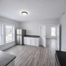 406 Garfield Ave in Wausau, WI - Foto de edificio - Building Photo