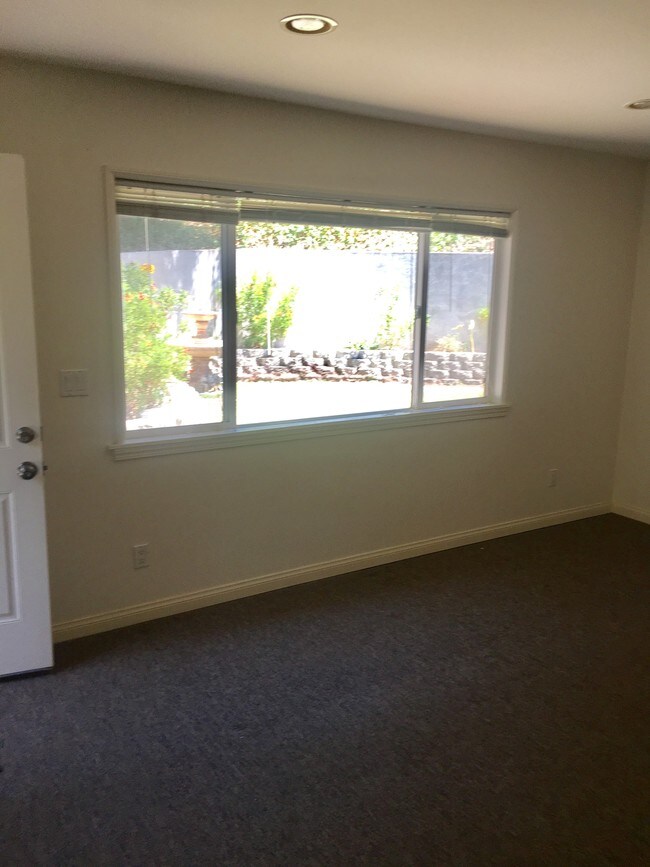 4020 Benedict Canyon Dr Apartments and Nearby Los Angeles Apartments