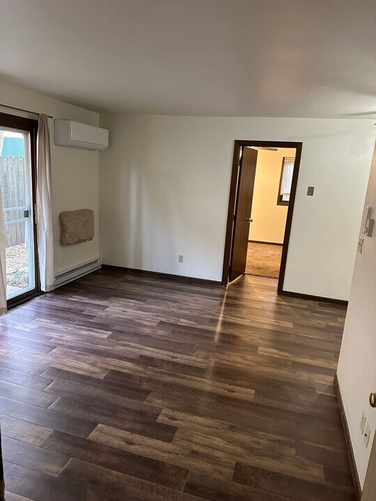 One bedroom in Rockford, IL - Building Photo