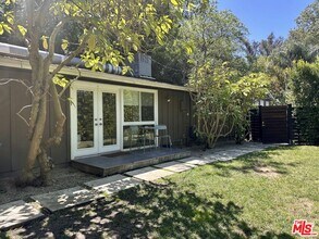 8350 Lookout Mountain Ave in Los Angeles, CA - Building Photo - Building Photo