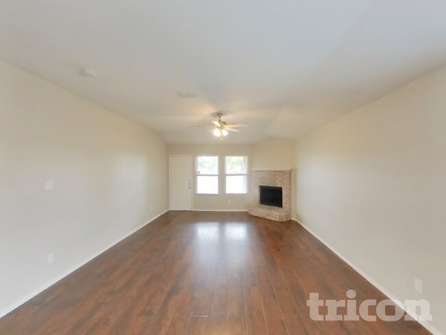 2505 Buffalo Run in Burleson, TX - Building Photo - Building Photo