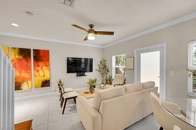 410 NE 1st Ave in Pompano Beach, FL - Building Photo - Building Photo