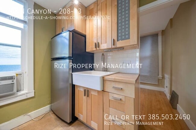 property at 208 N Canyon Rd