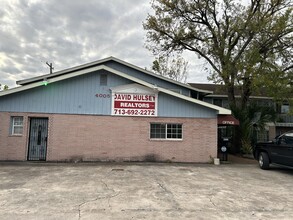 4005 Irvington Blvd in Houston, TX - Building Photo - Building Photo