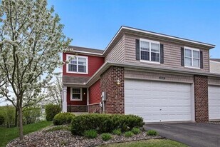 18121 Kindred Ct in Lakeville, MN - Building Photo