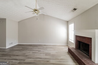 501 Rockingham Ln in Loganville, GA - Building Photo - Building Photo