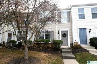 property at 8464 Cromwell Ct