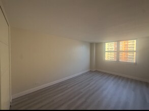 250 174th St, Unit 1405 in Sunny Isles Beach, FL - Building Photo - Building Photo