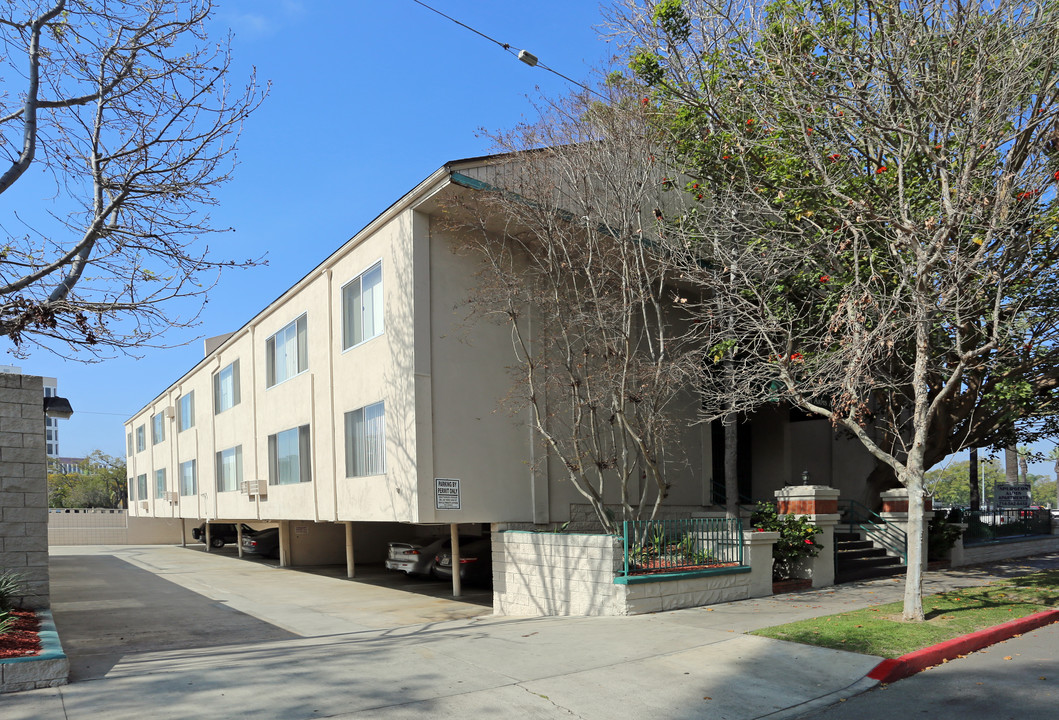 Spurgeon Arms Apartments in Santa Ana, CA - Building Photo