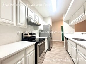 2554 Carya Pond Ln in Charlotte, NC - Building Photo - Building Photo