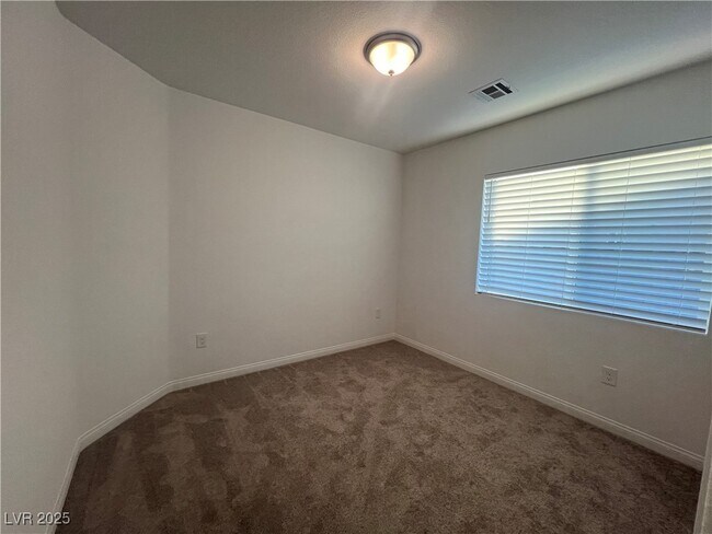 property at 5872 Aurora Gold Ave