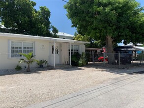 44 Orange Dr in Key Largo, FL - Building Photo - Building Photo