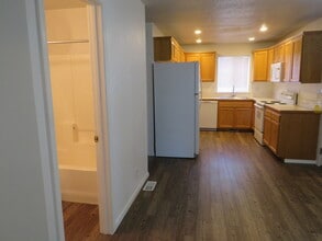 2112 S Longmont Ave in Boise, ID - Building Photo - Building Photo