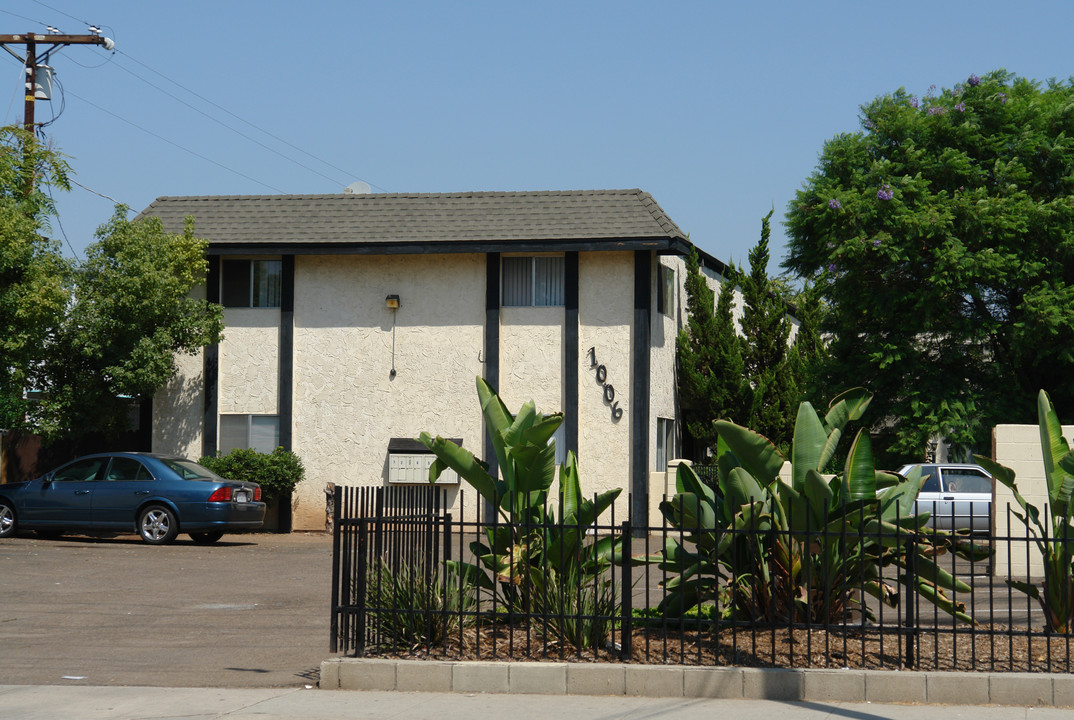 1006 E Madison Ave in El Cajon, CA - Building Photo