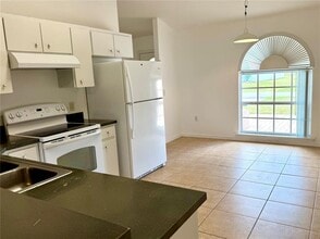 670 Reindeer Dr in Kissimmee, FL - Foto de edificio - Building Photo