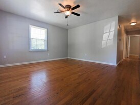 400 Riverside Dr in Lynchburg, VA - Building Photo