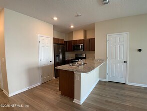 7807 Merchants Way in Jacksonville, FL - Building Photo - Building Photo