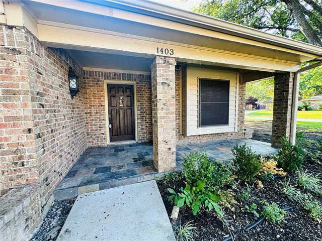 1403 Meadow Crest Ln in Mansfield, TX - Building Photo - Building Photo