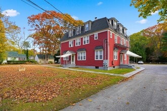 221 Lake Ave S in Nesconset, NY - Building Photo - Building Photo