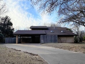 2701 Redbird Ln in Enid, OK - Building Photo - Building Photo
