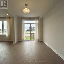 163 Invention Blvd in Ottawa, ON - Building Photo - Building Photo
