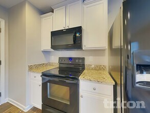 1517 Waylon Ave in Gastonia, NC - Foto de edificio - Building Photo