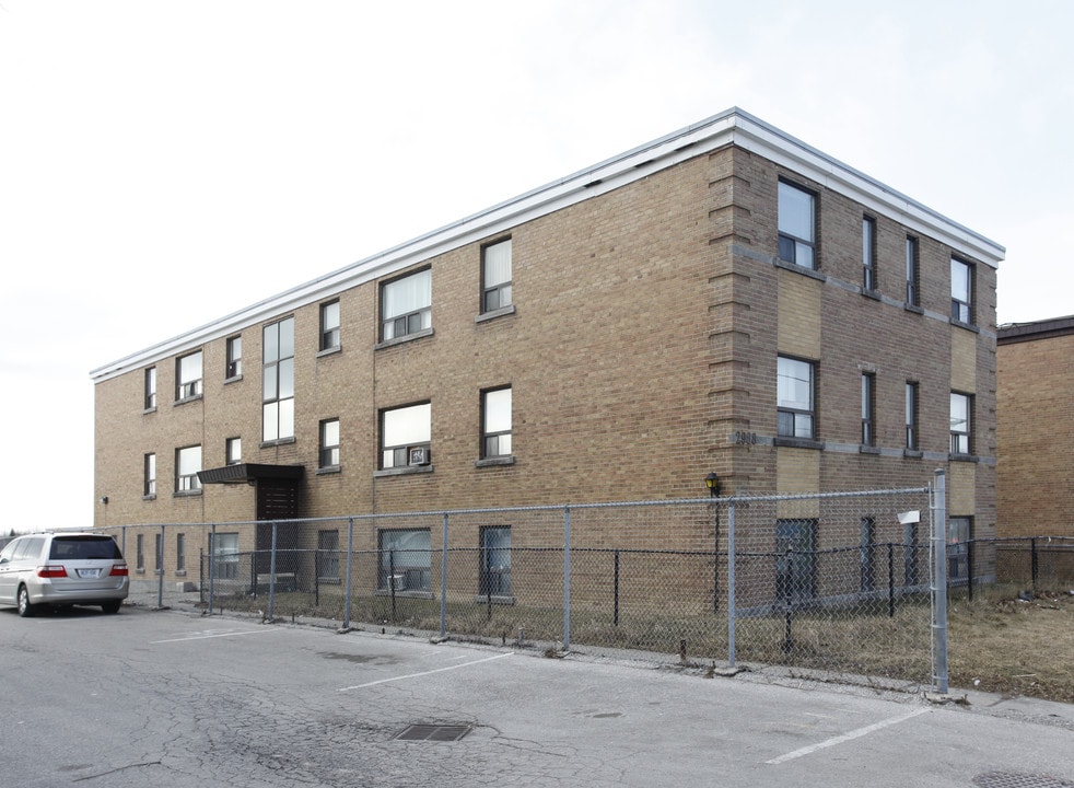 2990-2994 Keele St in Toronto, ON - Building Photo