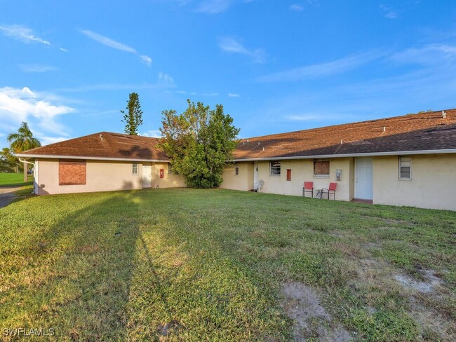 625 SE Van Loon Terrace in Cape Coral, FL - Building Photo - Building Photo