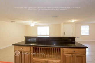 11811 Roselawn Ave in Seffner, FL - Foto de edificio - Building Photo