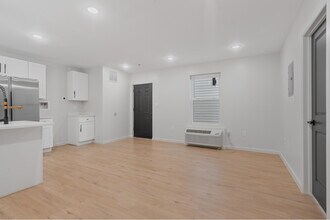 86 N 7th St, Unit 1 in Paterson, NJ - Foto de edificio - Building Photo