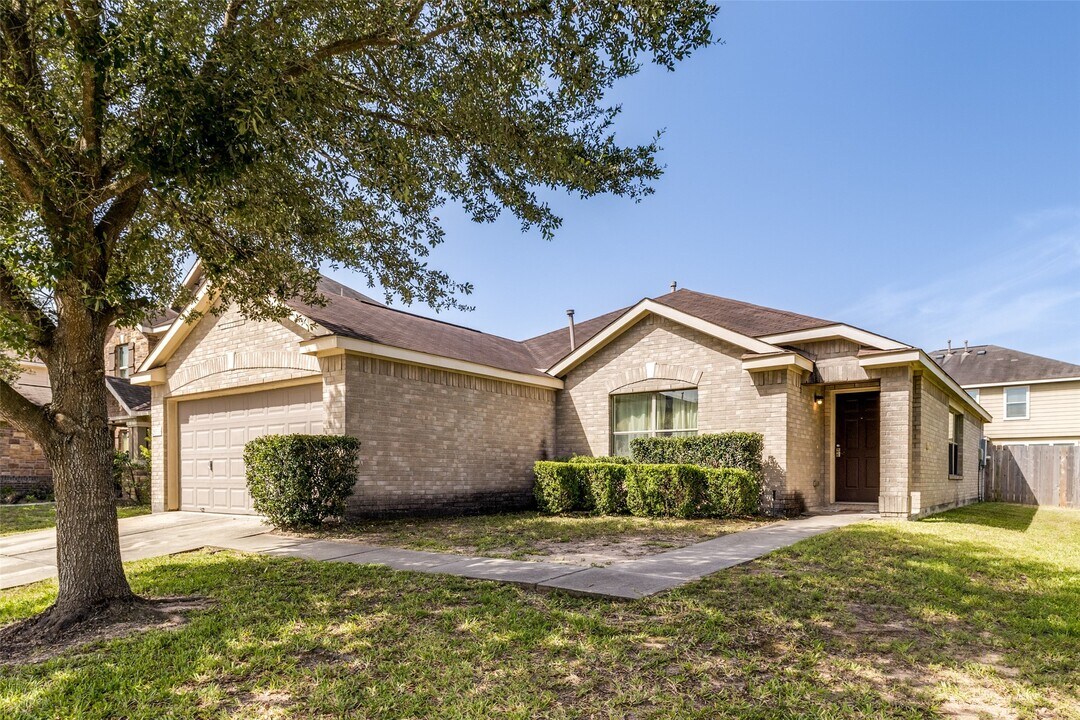29519 Legends Bluff Dr in Spring, TX - Building Photo