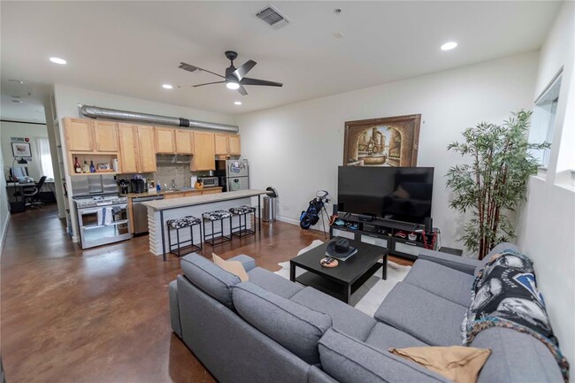 2931 E 12th St in Austin, TX - Building Photo - Building Photo