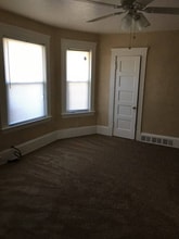 1249 Addison Rd in Cleveland, OH - Foto de edificio - Building Photo