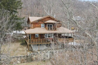 58 Deer Trail N in Greenwood Lake, NY - Building Photo - Building Photo