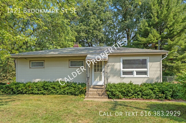 property at 1421 Brookmark St SE
