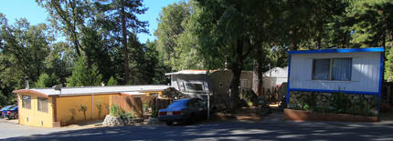 Cedar Grove Mobile Home Park in Camino, CA - Building Photo - Building Photo