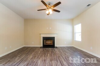 457 Shady Glen in Dallas, GA - Building Photo - Building Photo