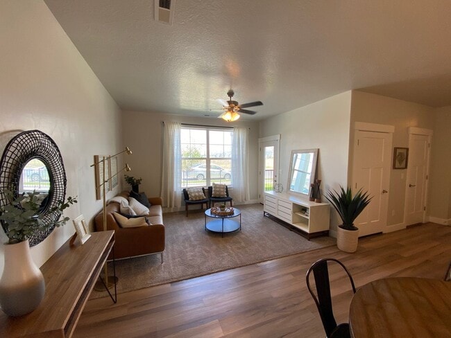 517 N 310 W in Vineyard, UT - Building Photo - Building Photo