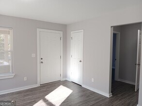 1112 Regent St SW in Atlanta, GA - Building Photo - Building Photo