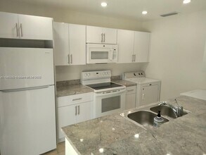 12267 SW 113th Ln in Miami, FL - Building Photo - Building Photo