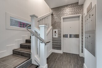 1433 Haro St in Vancouver, BC - Building Photo - Building Photo